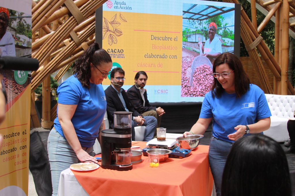 Presentación de Acción Ecuador