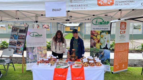 Visita al centro Internacional de la Papa en Santa Catalina